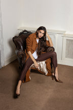 Trench coat with shoulder pads for women